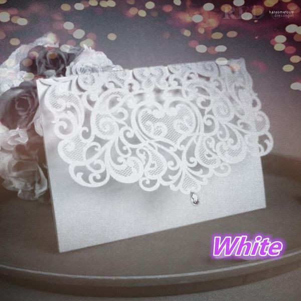 Großhandel - China Vintage Laser Cut Hochzeitseinladungen Weiß 50 Stück Party Elegante Luxuriöse Einladungskarte Papier1