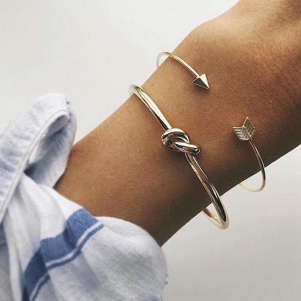 Braccialetti con ciondoli 2PCS / SET Boho Knot Cuff Love Open Gold Arrow Round Bangles Bracciale per donna Bileklik Bangle Femme Pulseiras Femmina