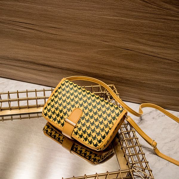 

genuine leather handbag comes with box woc chain bag women luxurys fashion designers bags female clutch classic girl handbags007