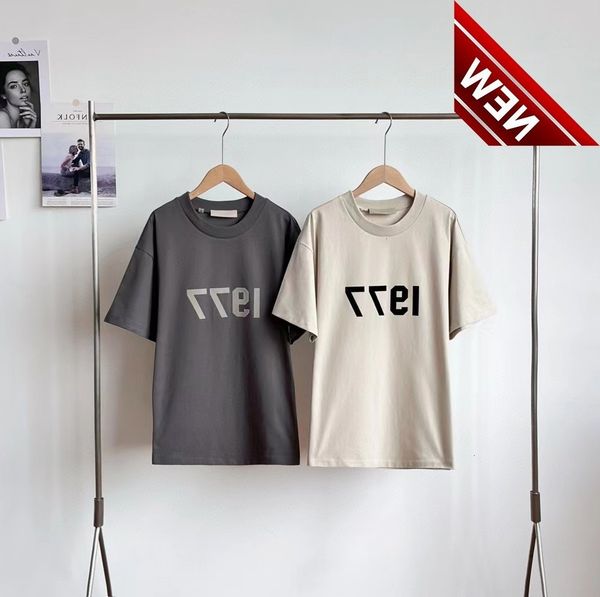 

2022 new essentials1977 digital flocking print round neck loose short sleeve t-shirt, White;black
