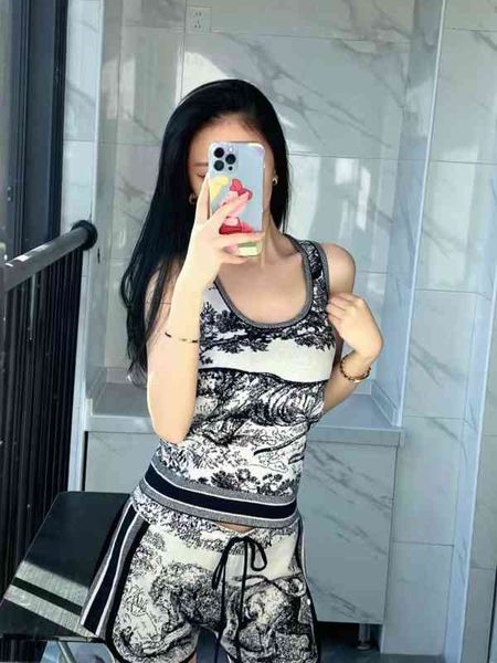 

home 2022 spring and summer embroidery jungle round neck versatile age reducing knitted vest suspender shorts casual suit, White