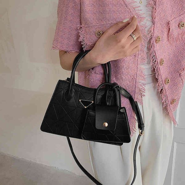 

handbags hand 2022 new summer versatile trend sling one shoulder leisure messenger