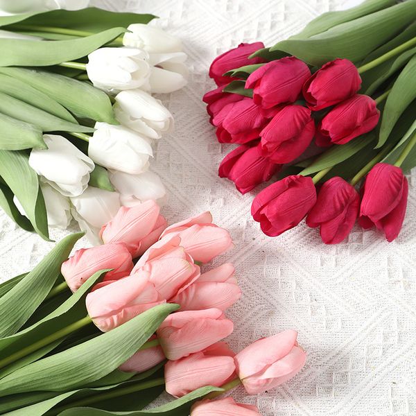 Flores artificiais Toque real PU tulipas falsificadas buquê de flor para decoração de festa de casamento
