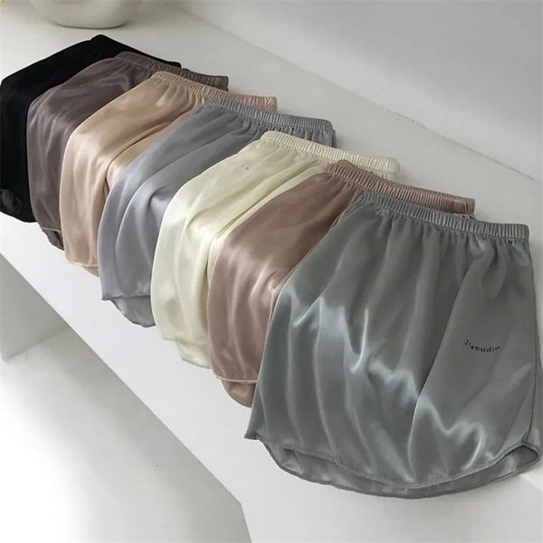 

comfortable loose short pants women soft ice silk streetwear student girls shorts female beach jogger shorts summer 220527, White;black