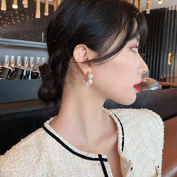 

925 silver needle korean c-shaped pearl earrings irregular pearl earrings female cool wind earrings, Golden