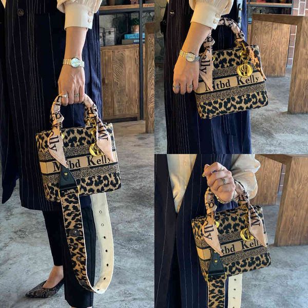 

factory direct sale hong kong brand niche design leather women's 2022 new fashion leopard print light luxury single shoulder bag prince