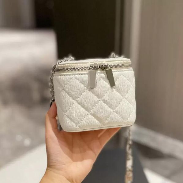 

sw 2022ssw classic mini vanity with silver chain quilted box bags lambskin with mirror real leather co letter crossbody shoulder cosmetic ca