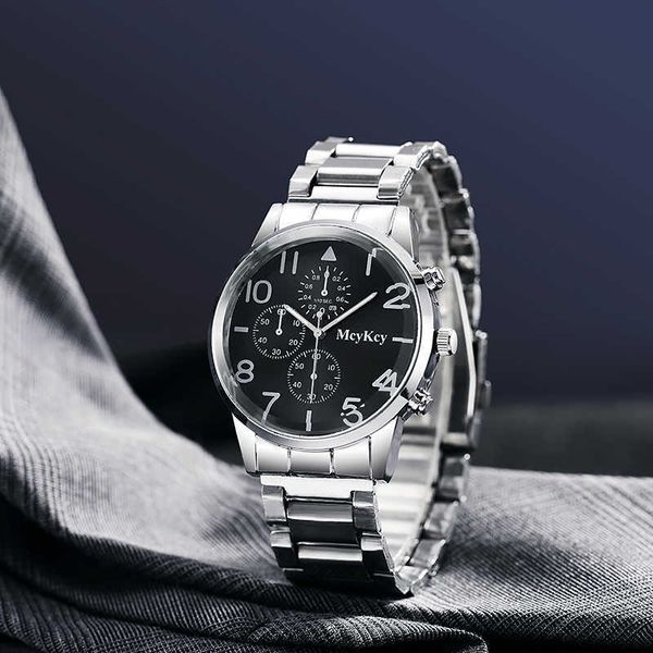 

2022 watch men's fashion sports stainless steel strap quartz business watch, Slivery;brown