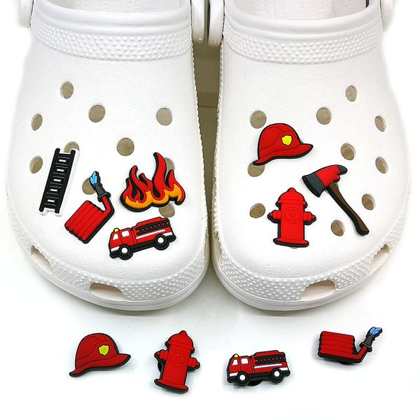 moq 100pcs serie di controllo del fuoco croc JIBZ ciondoli per scarpe 2D Scarpe in pvc morbido fibbia all'ingrosso accessori per scarpe da cartone animato Decorazioni adatte per bambini braccialetti Sandali arredamento