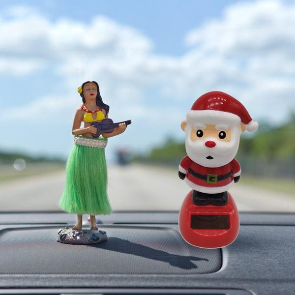 Decorações de interiores Dança solar com tema de Natal Shaking Head Toy Auto Decompressão Droim do Ornamento Acessórios para Carro