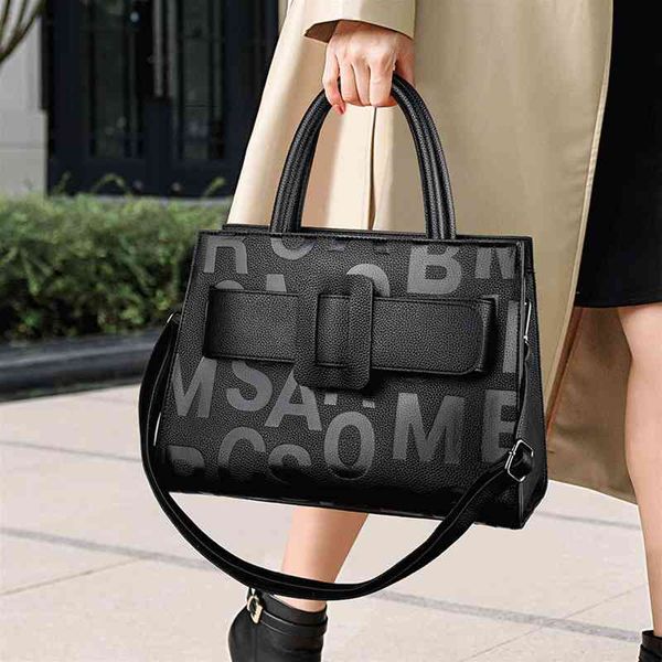 

designer handbags bag women 2022 new fashion large capacity messenger women's bag trend letter portable shoulder
