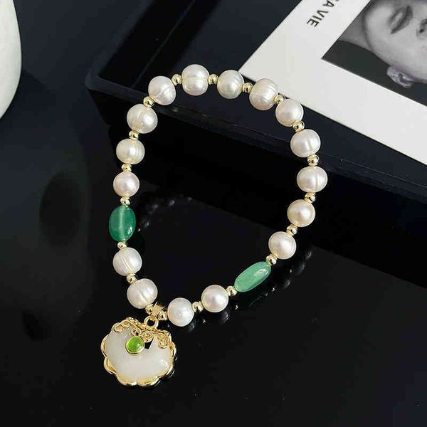 

jade seri safety lock pendant natural stone bracelet girl natural frhwater pearl net red girlfriend bead bracelet, Golden;silver