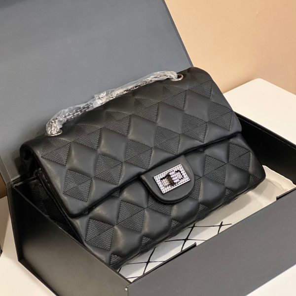 22SS Mulher Moda Bolsa de ombro Designer Clássica Obstrução Bolsas de alta qualidade Couro Coloração sólida Acessórios de luxo Bola de bolsa de moeda de carteira