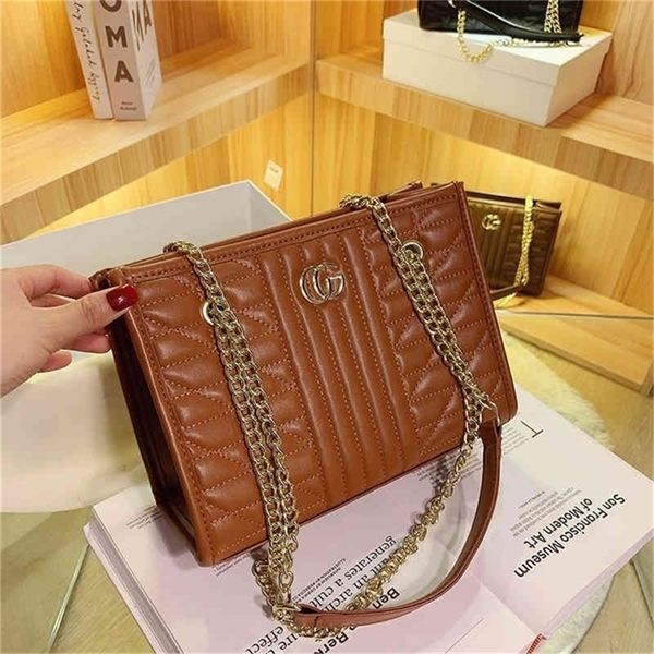 

56% off 2022 new trendy handbags explosive models the same embroidered wire lattice hand live broadcast designer bags