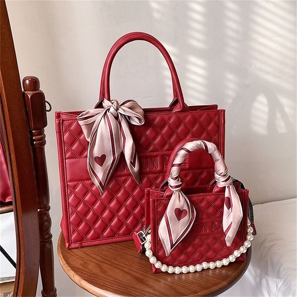 

women's new fashion lingge messenger autumn and winter one portable large capacity pearl tote 80% off purse sales