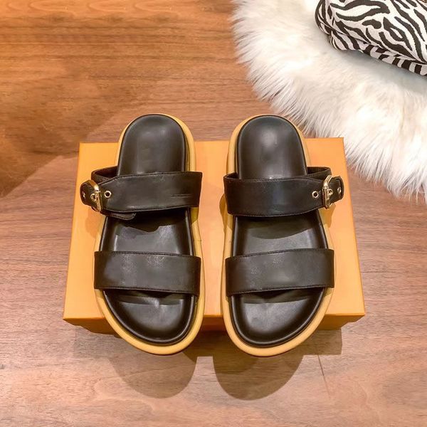 Marka Tasarımcı Ayakkabı Tarak Tasarım Bayan Scuffs Terlik Yaz Kadın Sandalet Flip Flops Loafers Siyah Kahverengi Slaytlar Ayakkabı Plaj Kapalı Duş Takma Kutu 02198