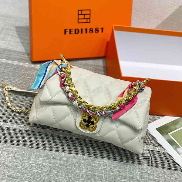 

leather bag women's new small xiangfeng lingge chain large capacity msenger portable high-grade fashion designer bags
