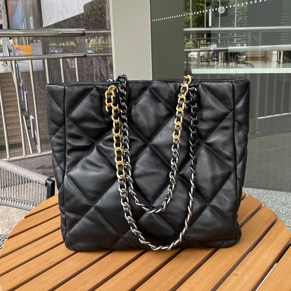 

2022ss f/w italy womens 19 quilted bags lambskin shopping gold-silver metal hardware matelase chain shoulder pocket turn lock large capacity