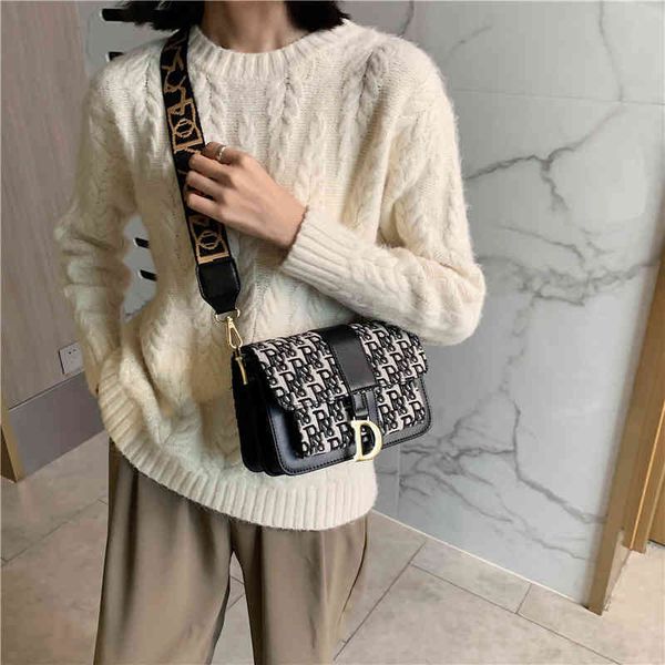 

2022 new designer handbags wanghong fashion simple texture wide strap messenger versatile single shoulder small square