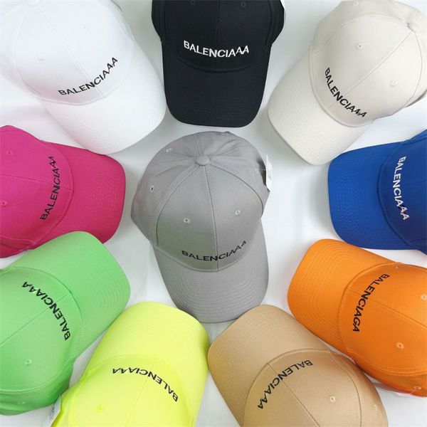 Ballkappe Designer Baseball Cap Men Frauen Mode Süßigkeiten Vollfarben Paar Buchstaber Stickerei Outdoor