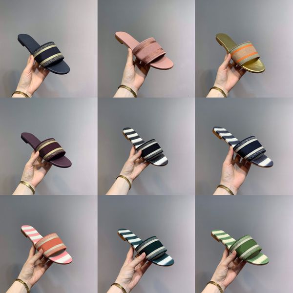 

2022 womens paris sandals slippers embroidered floral brocade dway girls beach flip flops flat summer luxuries loafers striped oblique shoes, Black