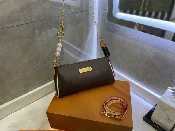 

2022 new designer shoulder bag women's pearl handbag delivery box