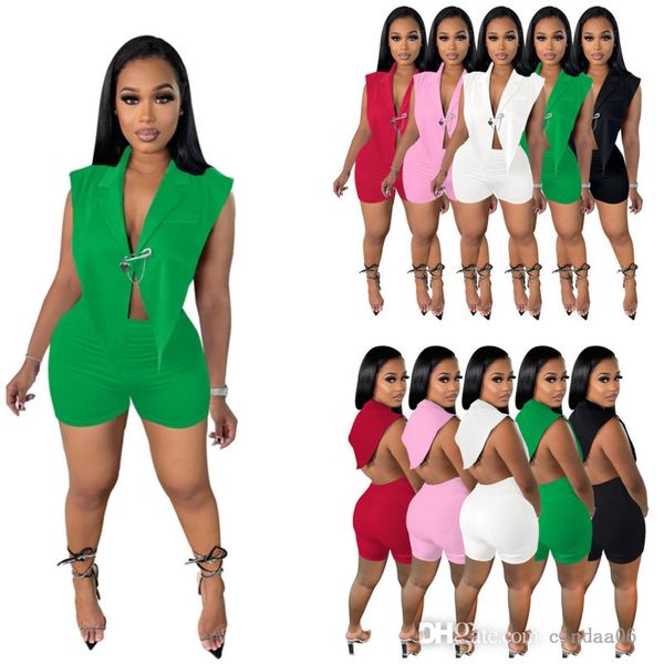 

womens tracksuits designers clothes 2022 summer 2 two piece outfits sleeveless blazer shorts suit including brooch ladies sportwear, Gray