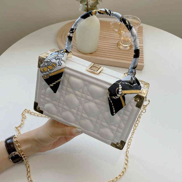 

ladies fashion trend new brand bag wholesale lingge texture women's summer 2021 box chain msenger versatile small square