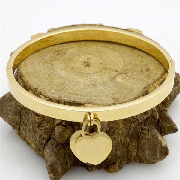 

luxury men's and women's stainless steel bracelets, famous brand jewelry, gold, heart-shaped, love, new style, Golden;silver