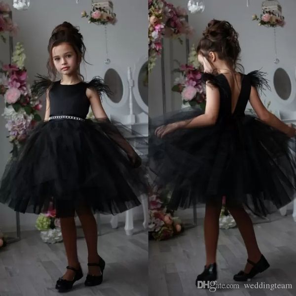 Nova incrível penas pretas sem encosto flor menina vestidos para casamento vestidos de pagão frisado do joelho comprimento kids tule primeiro vestido de comunhão sagrado