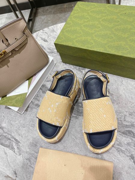 

2023 paris embroidered dazzle designer slippers womens sandals summer beach stripes casual flat slippers sliders women ladies flip flops emb, Black