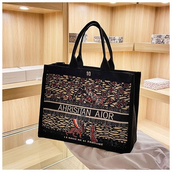 

autumn and winter new portable canvas women's large capacity fashion graffiti printed tote single o4t4 purses outlet online