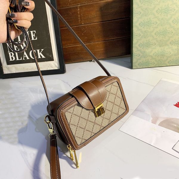 Luxury Designer Brand Fashion Shoulder camera Borse Borse Catene da donna di alta qualità borsa da lettera borsa da telefono portafoglio vintage temperamento borse a tracolla con scatola