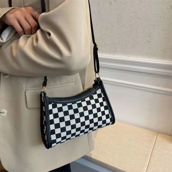 

fashion shoulder axillary bag decoration design women lattice handbag bags