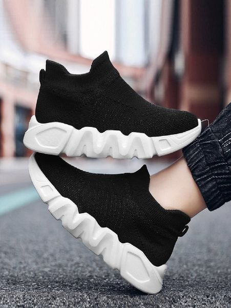 

kids minimalist slip-on running shoes she, Black