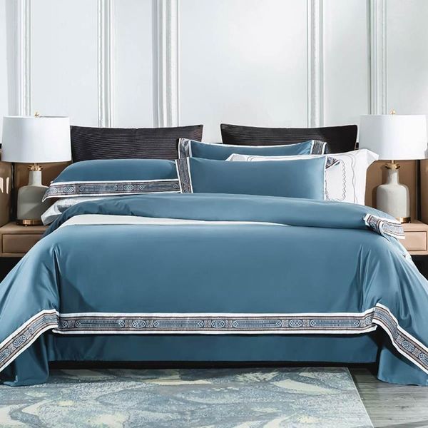 Set di biancheria da letto Svetanya European Noble Blue Embroidery Biancheria da letto in cotone egiziano Stampa Set Lenzuolo Federa CopripiuminoBiancheria da letto