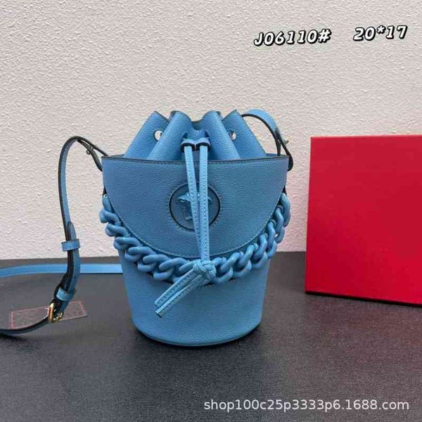 

designer lady bag 2022 new star same model beauty head drawstring cylinder bag bucket chain