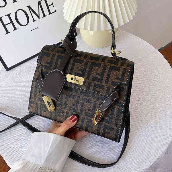 

bag women's bag new texture small square crocodile pattern sling shoulder messenger hand handbags design deals