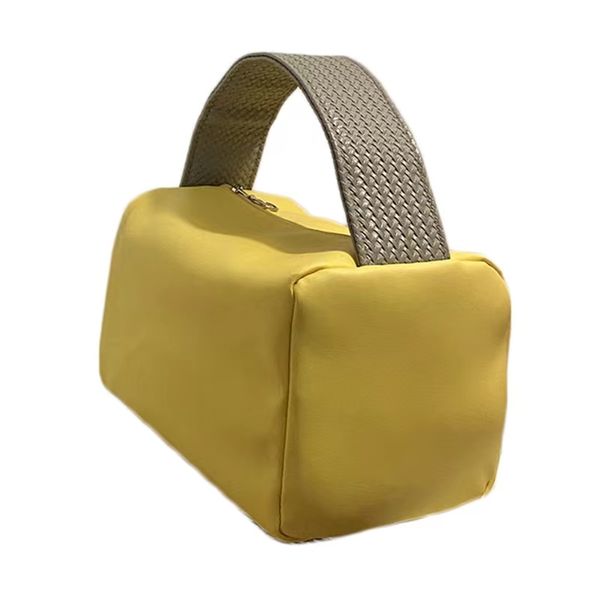 

fashion beautiful cosmetic bag real leather makep bags