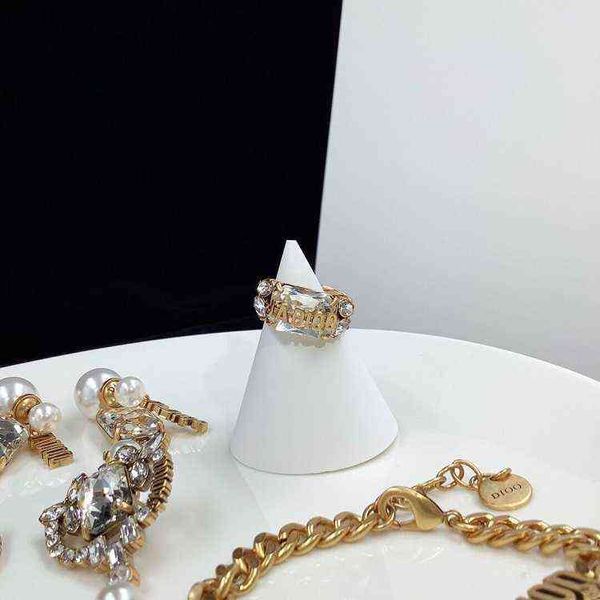 

fine new suit red wind diamond inlaid women's temperament han fan pearl earrings high version brass, Black