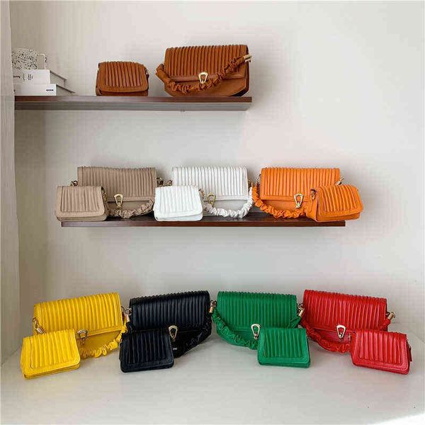 

eight color options women's small square bags 2022 classic newfashion versatile diagonal bag dign sense handbags wholesale