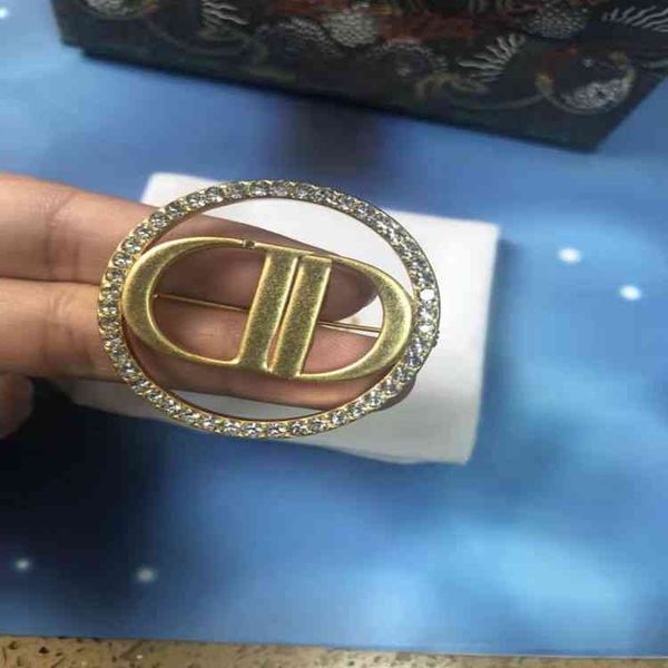 

factory super discount 70% off 2022 round rhinestone brooch brass material simple high-grade star same coat pin, Gray