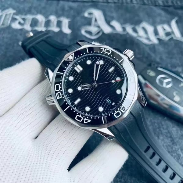 

aaa luxury mens watches automatic mechanica 300 meter dive dive's all-new carbon black super-luminnova luminous coating leather fine st, Slivery;brown