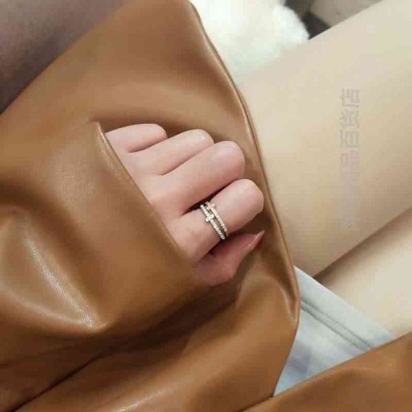 

zsca s925 full body sterling silver t family ring female minority design cross row diamond tail ring female cool wind index finger ring, Golden;silver