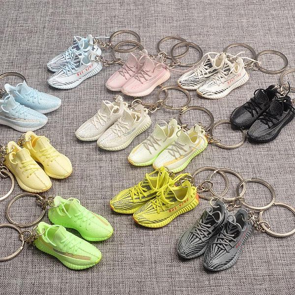 Keychains 3D Mini E Sneaker Keychain Shoes Model Backpack Pingente para festa de aniversário de namorado presente Keyring de alta qualidade Fred22