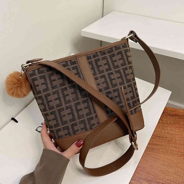 

60% off factory store online vintage pattern bucket autumn and winter tide single shoulder texture large capacity bag