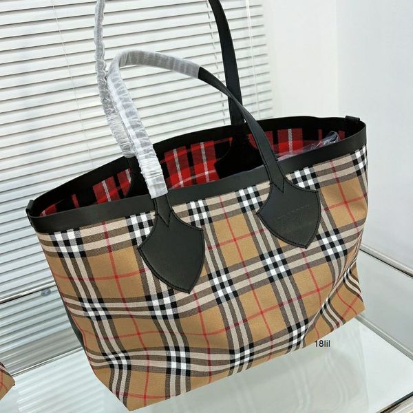 

designer luxury burbrerity bags for women brown crossbody handbags vintage burbrery leather wallet paris plaid the totes bag fashion purses