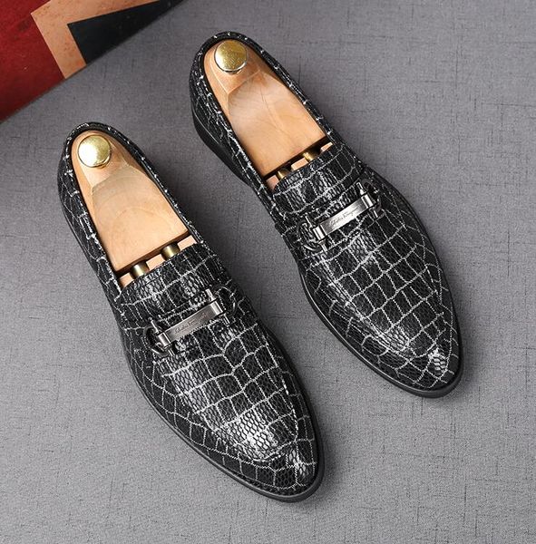 

new genuine leather men's flats men shinny glitter shoes men smoking slippers prom and party male loafers size: eu39-43, Black