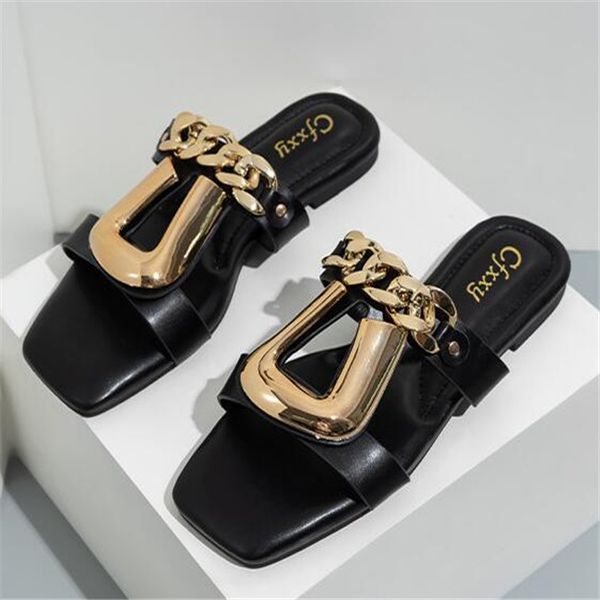 Mulheres moda couro macio designer sandálias mules verões slides corrente plana feminino chinelo largo u fivela casual praia deslizamento sapatos