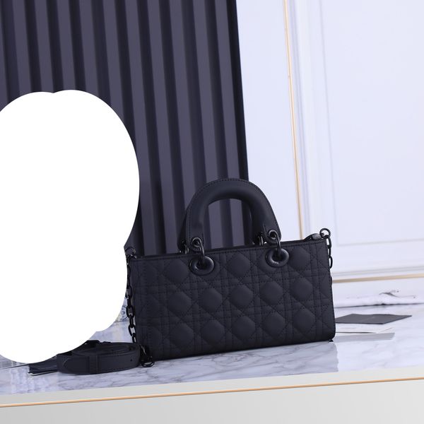 

2022 new frosted lady d-joy handbag small cute mother's day gift